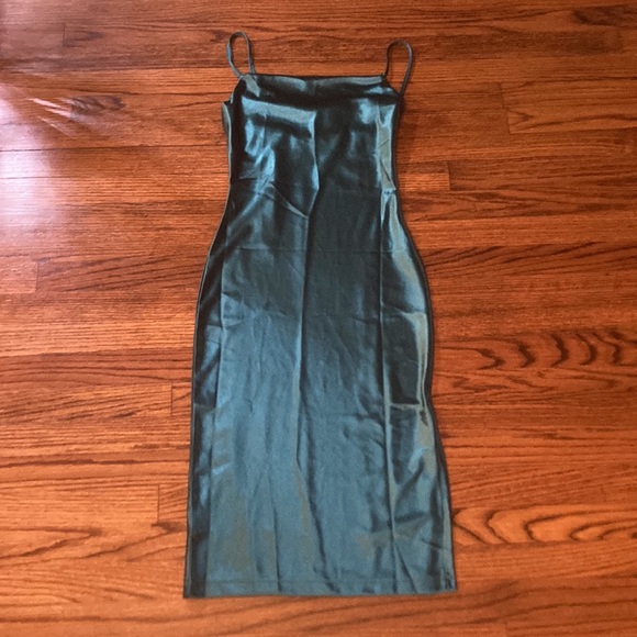 XXXITICAT green satin strap dress - Picture 8 of 10